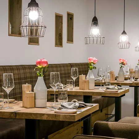 מלון Werdenfelserei 4*